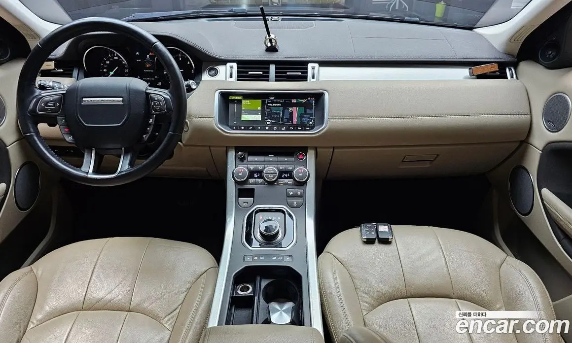 Land Rover Range Rover Evoque 2018 2.0 автомат (гидро), фото 10 Land Rover Range Rover Evoque 2018 2.0 автомат (гидро), фото 10