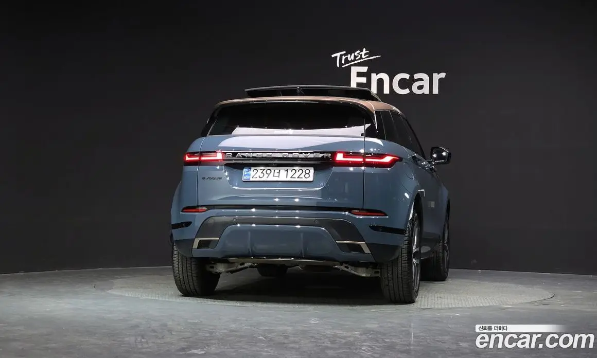 Land Rover Range Rover Evoque 2024 2.0 автомат (гидро), фото 4 Land Rover Range Rover Evoque 2024 2.0 автомат (гидро), фото 4