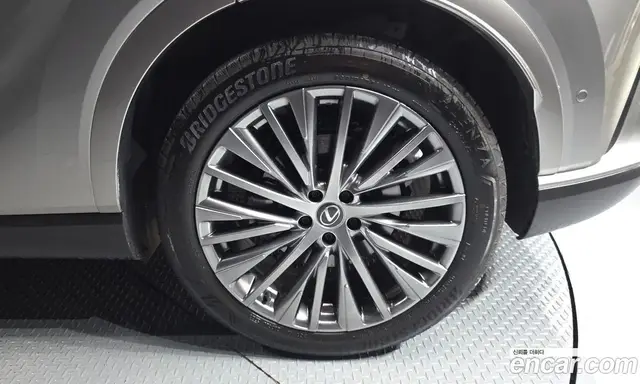 Lexus RX 2023 2.5 автомат (гидро), миниатюра 6