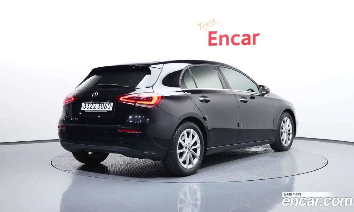 Mercedes-Benz A-Class 2019 2.0 автомат (гидро), фото 2 Mercedes-Benz A-Class 2019 2.0 автомат (гидро), фото 2