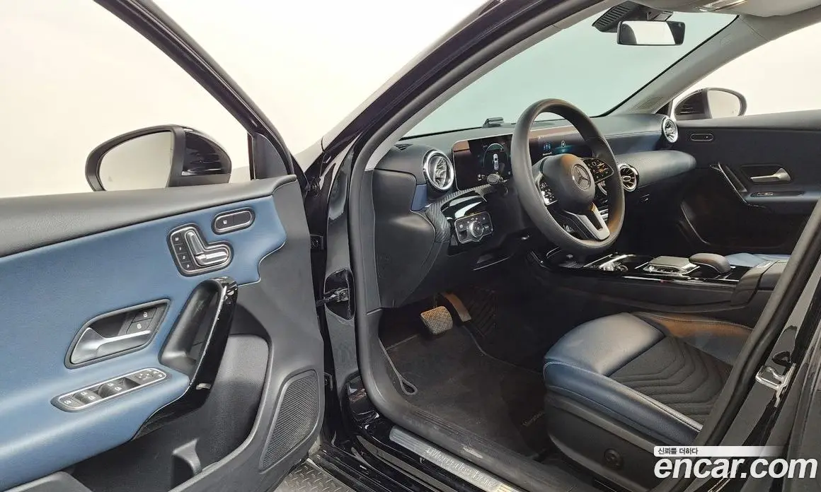 Mercedes-Benz A-Class 2019 2.0 автомат (гидро), фото 13 Mercedes-Benz A-Class 2019 2.0 автомат (гидро), фото 13