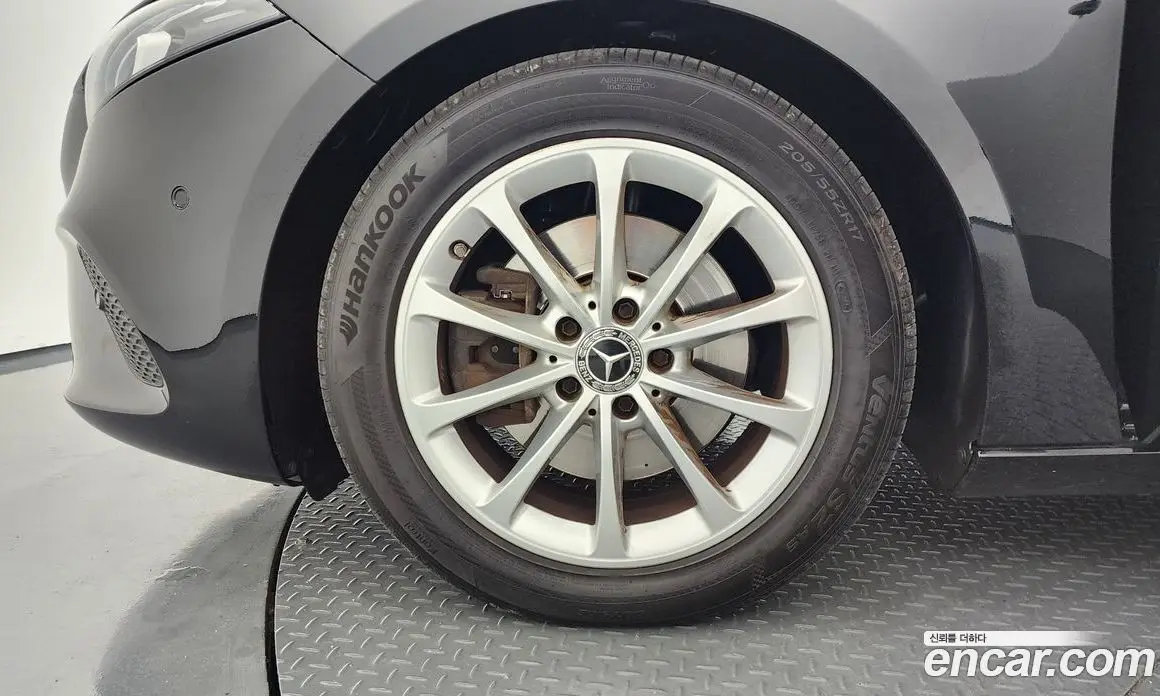Mercedes-Benz A-Class 2019 2.0 автомат (гидро), фото 5 Mercedes-Benz A-Class 2019 2.0 автомат (гидро), фото 5