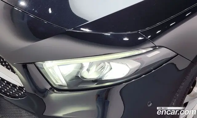 Mercedes-Benz A-Class 2019 2.0 автомат (гидро), миниатюра 8 Mercedes-Benz A-Class 2019 2.0 автомат (гидро), миниатюра 8