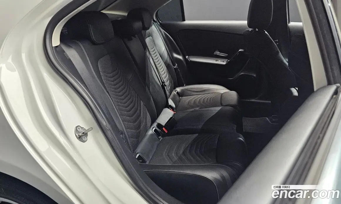 Mercedes-Benz A-Class 2020 2.0 автомат (гидро), фото 17