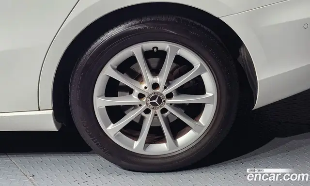Mercedes-Benz A-Class 2020 2.0 автомат (гидро), миниатюра 7