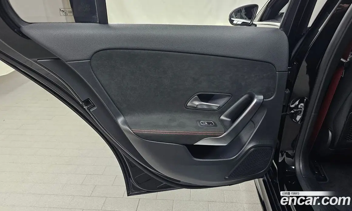 Mercedes-Benz A-Class 2021 2.0 автомат (гидро), фото 15