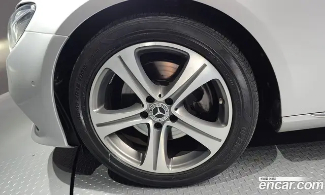 Mercedes-Benz E-Class 2017 1.9 автомат (гидро), миниатюра 5