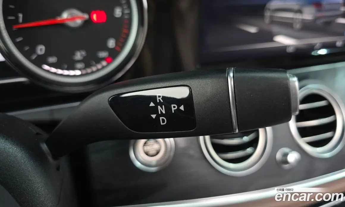 Mercedes-Benz E-Class 2018 1.9 автомат (гидро), фото 12