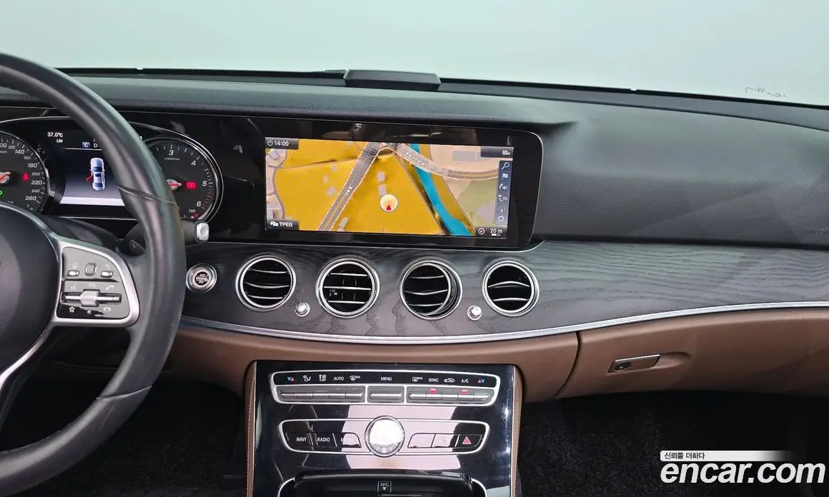 Mercedes-Benz E-Class 2018 1.9 автомат (гидро), фото 19
