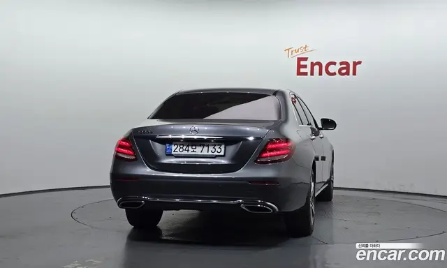 Mercedes-Benz E-Class 2018 1.9 автомат (гидро), миниатюра 4