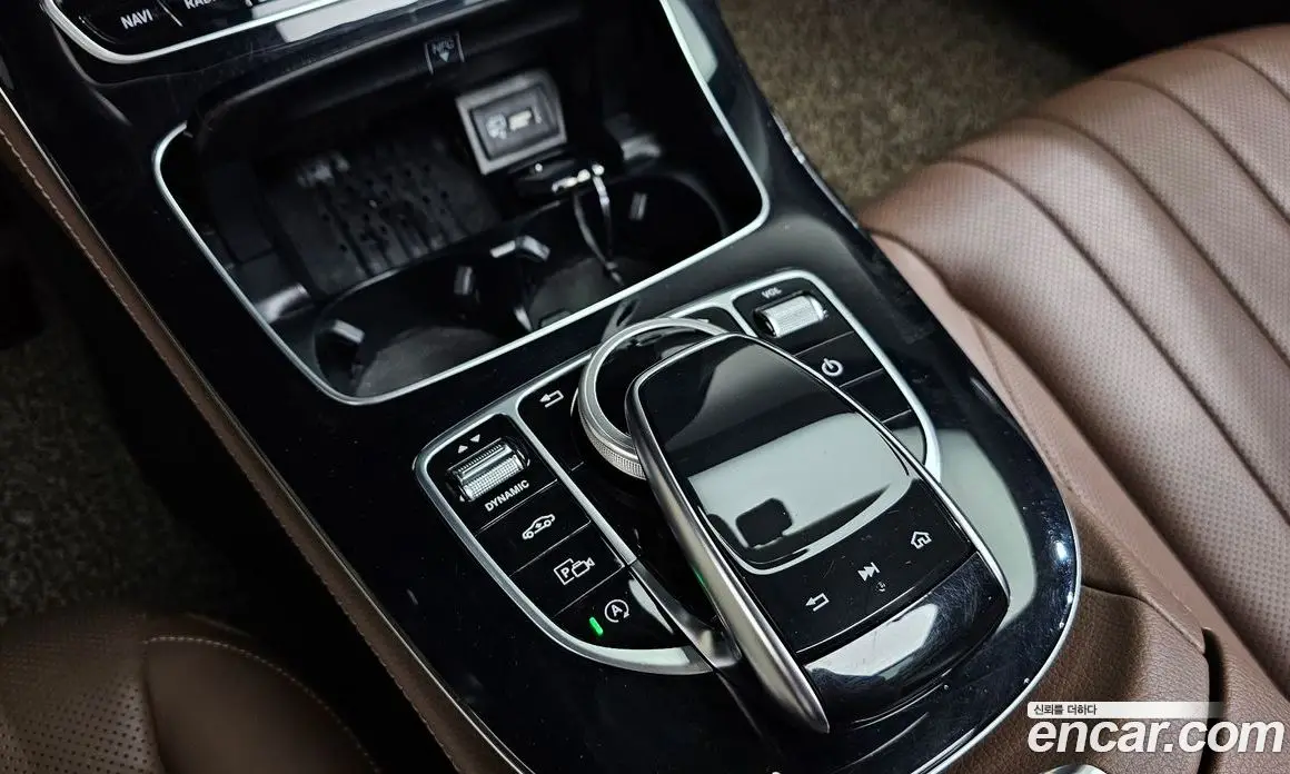 Mercedes-Benz E-Class 2020 3.0 автомат (гидро), фото 12 Mercedes-Benz E-Class 2020 3.0 автомат (гидро), фото 12