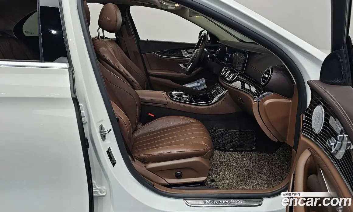 Mercedes-Benz E-Class 2020 3.0 автомат (гидро), фото 16 Mercedes-Benz E-Class 2020 3.0 автомат (гидро), фото 16