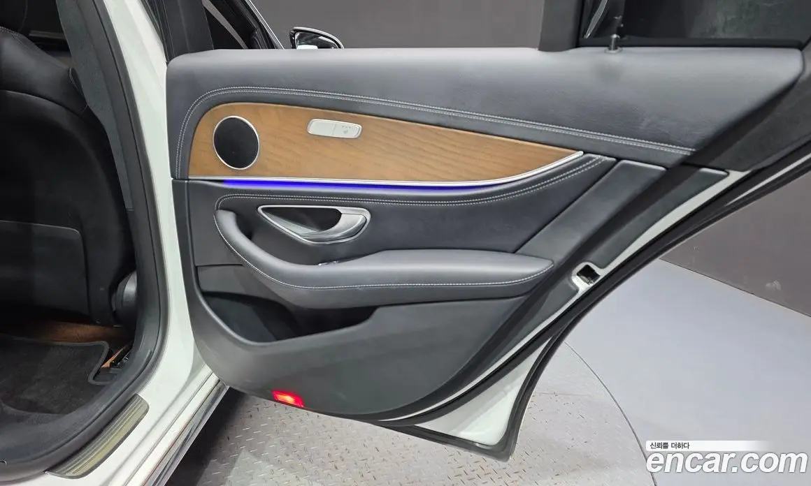 Mercedes-Benz E-Class 2020 1.9 автомат (гидро), фото 15