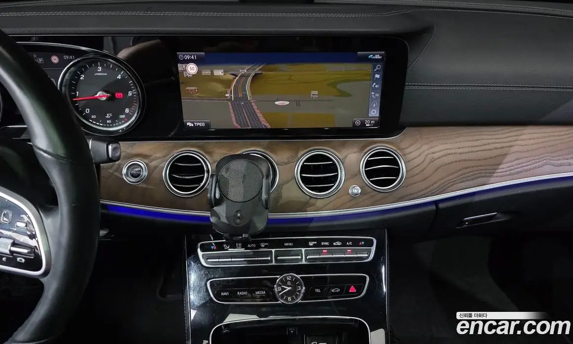 Mercedes-Benz E-Class 2020 1.9 автомат (гидро), фото 19