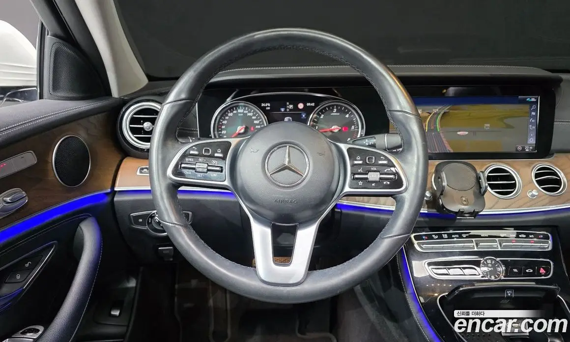 Mercedes-Benz E-Class 2020 1.9 автомат (гидро), фото 20