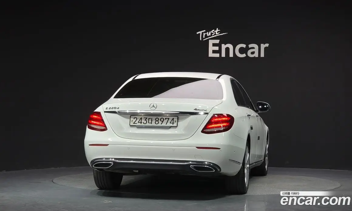 Mercedes-Benz E-Class 2020 1.9 автомат (гидро), фото 4