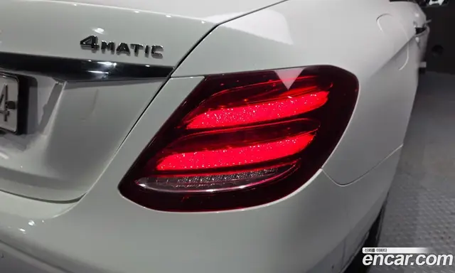 Mercedes-Benz E-Class 2020 1.9 автомат (гидро), миниатюра 9