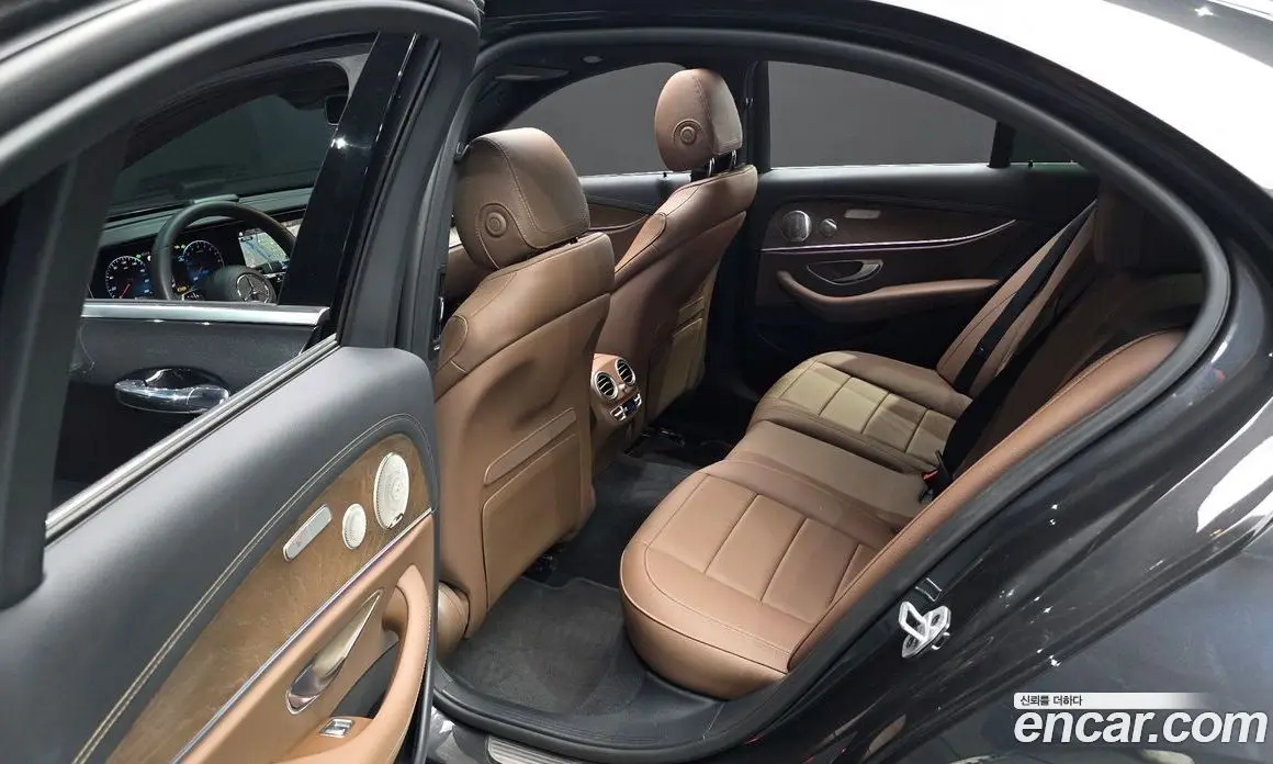 Mercedes-Benz E-Class 2021 2.0 автомат (гидро), фото 18