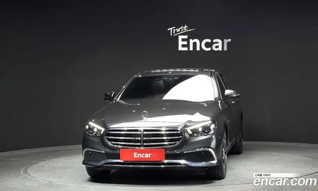 Mercedes-Benz E-Class 2021 2.0 автомат (гидро), миниатюра 3