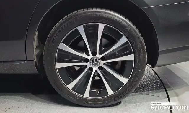 Mercedes-Benz E-Class 2021 2.0 автомат (гидро), миниатюра 7