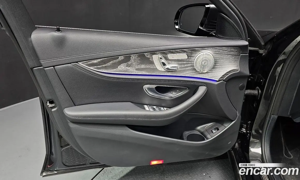Mercedes-Benz E-Class 2021 2.0 автомат (гидро), фото 14