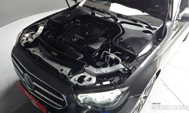 Mercedes-Benz E-Class 2021 2.0 автомат (гидро), миниатюра 6
