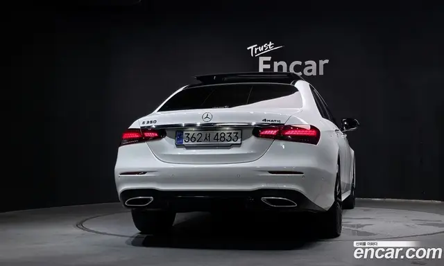 Mercedes-Benz E-Class 2022 2.0 автомат (гидро), миниатюра 4