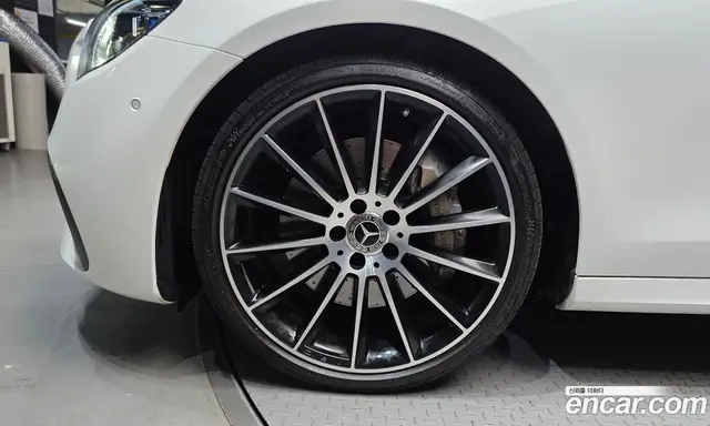 Mercedes-Benz E-Class 2022 2.0 автомат (гидро), миниатюра 7