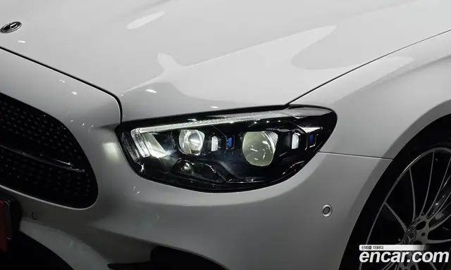 Mercedes-Benz E-Class 2022 2.0 автомат (гидро), миниатюра 8
