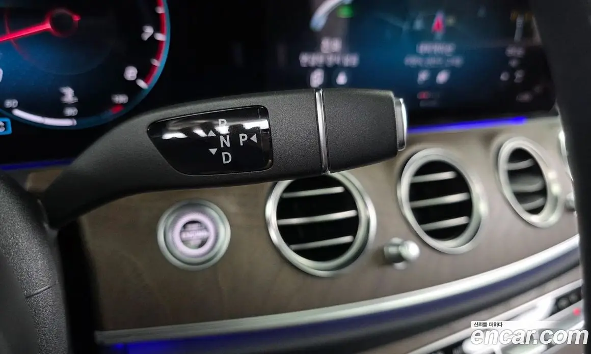 Mercedes-Benz E-Class 2023 2.0 автомат (гидро), фото 12