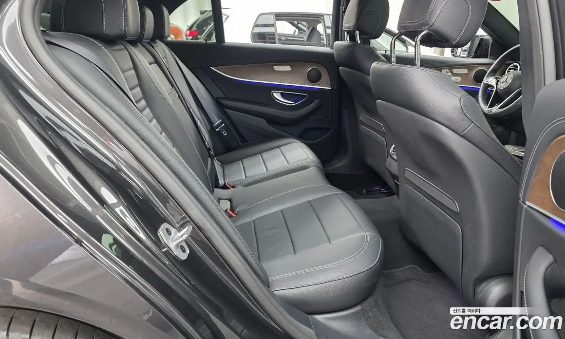 Mercedes-Benz E-Class 2023 2.0 автомат (гидро), фото 17