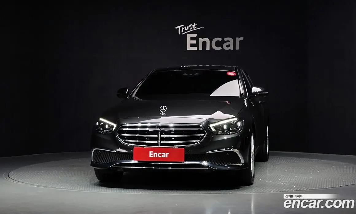 Mercedes-Benz E-Class 2023 2.0 автомат (гидро), фото 3