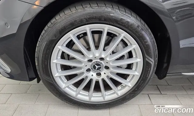 Mercedes-Benz E-Class 2023 2.0 автомат (гидро), миниатюра 5