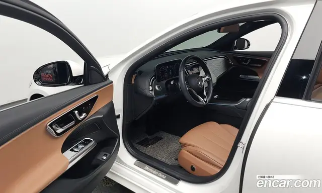 Mercedes-Benz E-Class 2024 2.0 автомат (гидро), миниатюра 12
