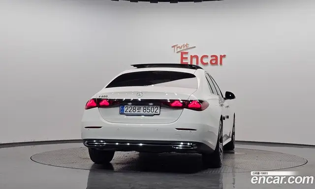 Mercedes-Benz E-Class 2024 2.0 автомат (гидро), миниатюра 3 Mercedes-Benz E-Class 2024 2.0 автомат (гидро), миниатюра 3