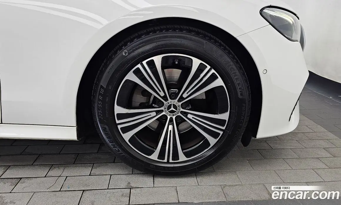Mercedes-Benz E-Class 2025 2.0 автомат (гидро), фото 5