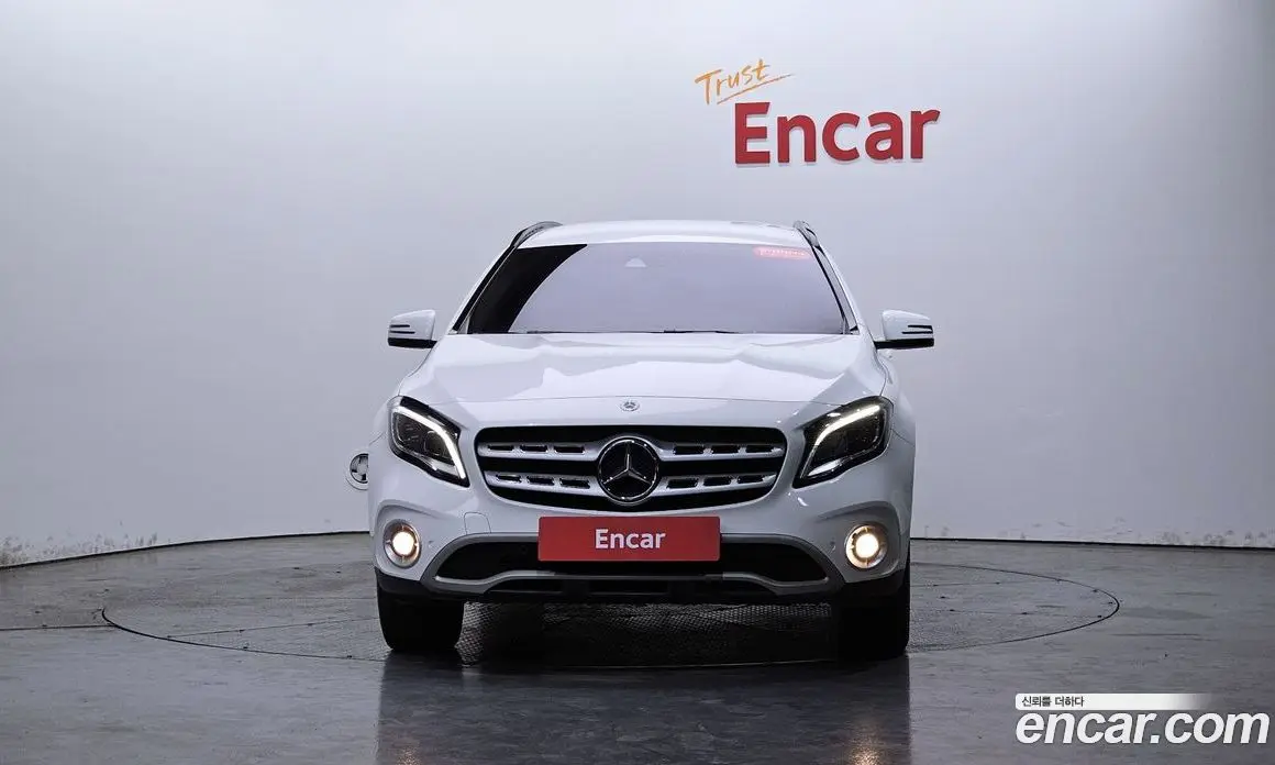 Mercedes-Benz GLA-Class 2018 2.0 автомат (гидро), фото 2 Mercedes-Benz GLA-Class 2018 2.0 автомат (гидро), фото 2