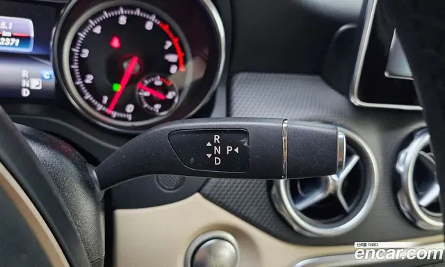 Mercedes-Benz GLA-Class 2018 2.0 автомат (гидро), миниатюра 11 Mercedes-Benz GLA-Class 2018 2.0 автомат (гидро), миниатюра 11