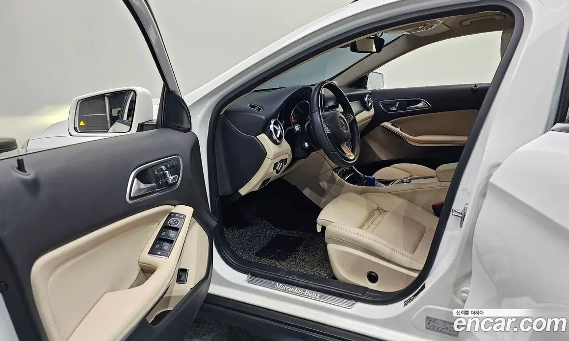Mercedes-Benz GLA-Class 2018 2.0 автомат (гидро), фото 12 Mercedes-Benz GLA-Class 2018 2.0 автомат (гидро), фото 12