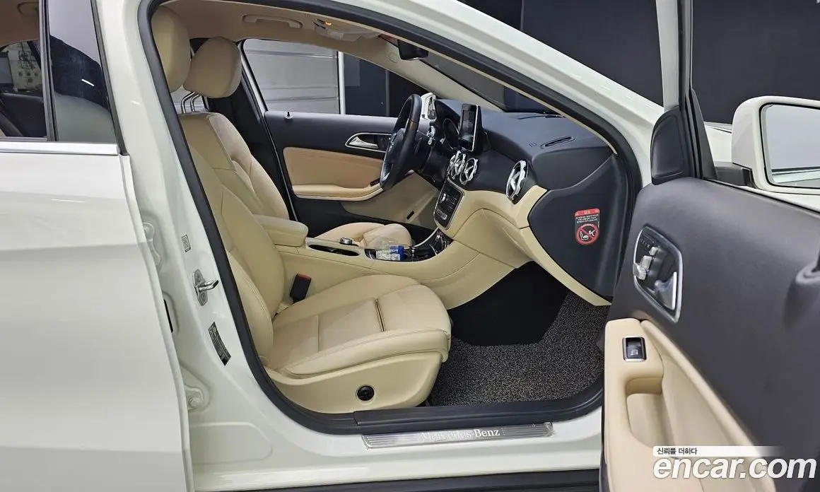 Mercedes-Benz GLA-Class 2018 2.0 автомат (гидро), фото 15 Mercedes-Benz GLA-Class 2018 2.0 автомат (гидро), фото 15