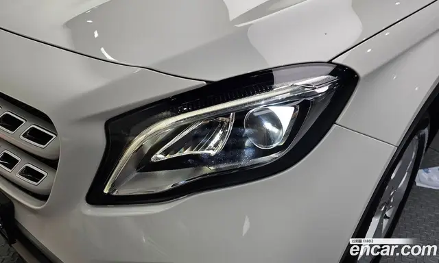 Mercedes-Benz GLA-Class 2018 2.0 автомат (гидро), миниатюра 7 Mercedes-Benz GLA-Class 2018 2.0 автомат (гидро), миниатюра 7