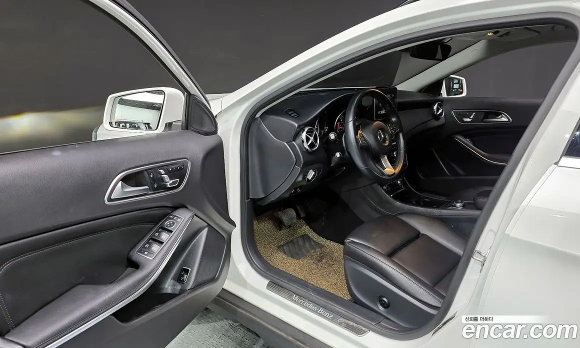 Mercedes-Benz GLA-Class 2019 2.0 автомат (гидро), фото 13 Mercedes-Benz GLA-Class 2019 2.0 автомат (гидро), фото 13