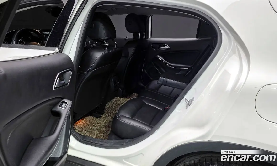 Mercedes-Benz GLA-Class 2019 2.0 автомат (гидро), фото 16 Mercedes-Benz GLA-Class 2019 2.0 автомат (гидро), фото 16