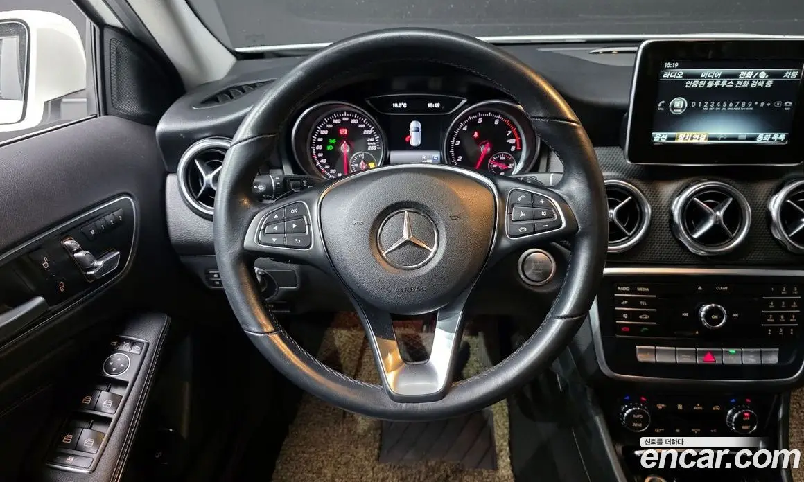 Mercedes-Benz GLA-Class 2019 2.0 автомат (гидро), фото 19 Mercedes-Benz GLA-Class 2019 2.0 автомат (гидро), фото 19