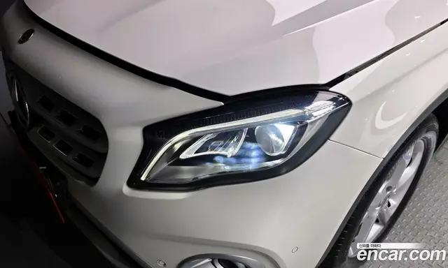 Mercedes-Benz GLA-Class 2019 2.0 автомат (гидро), миниатюра 8 Mercedes-Benz GLA-Class 2019 2.0 автомат (гидро), миниатюра 8