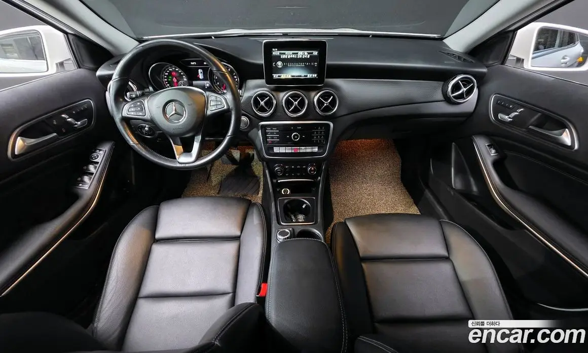 Mercedes-Benz GLA-Class 2019 2.0 автомат (гидро), фото 10 Mercedes-Benz GLA-Class 2019 2.0 автомат (гидро), фото 10