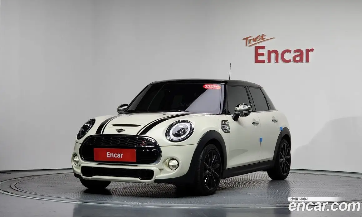 Mini Cooper 2019 2.0 автомат (гидро), фото 1 Mini Cooper 2019 2.0 автомат (гидро), фото 1