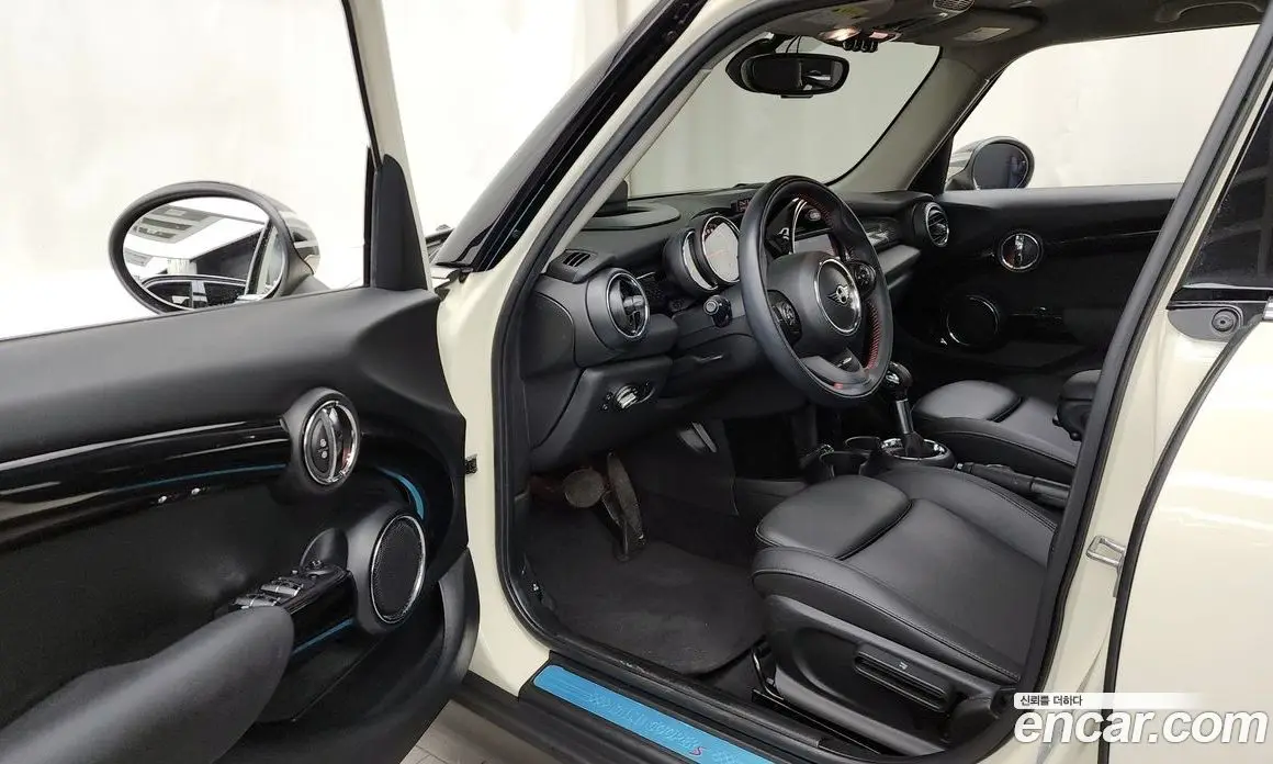 Mini Cooper 2019 2.0 автомат (гидро), фото 13 Mini Cooper 2019 2.0 автомат (гидро), фото 13