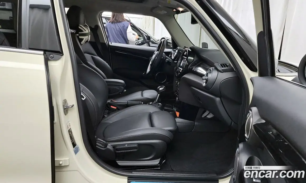 Mini Cooper 2019 2.0 автомат (гидро), фото 17 Mini Cooper 2019 2.0 автомат (гидро), фото 17