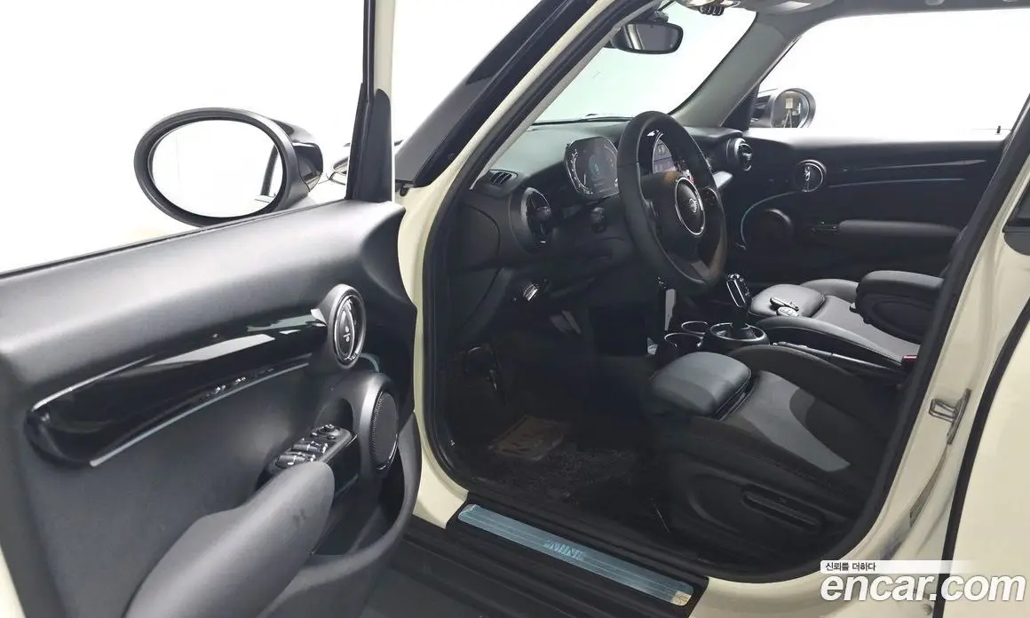 Mini Cooper 2021 1.5 автомат (гидро), фото 12